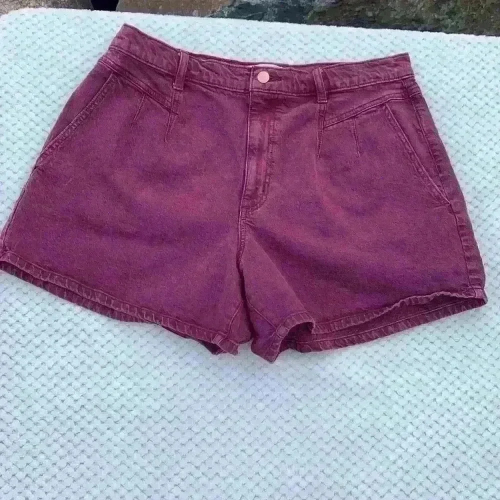 Burgundy Universal Thread Denim short sz 14 high rise midi short concert summer